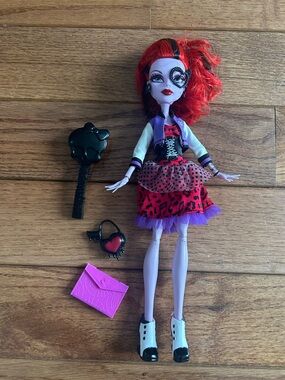 Monster High Picture Day Operetta